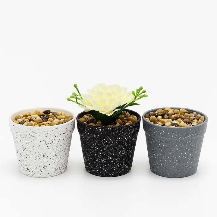 Maceta con piedras (8,5 cm)